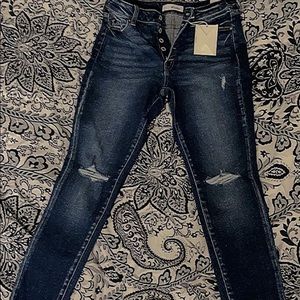 Kancan high rise ankle skinny 4 button up